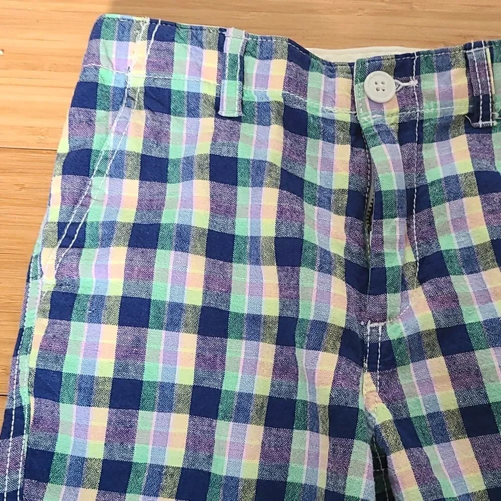 Gap plaid shorts